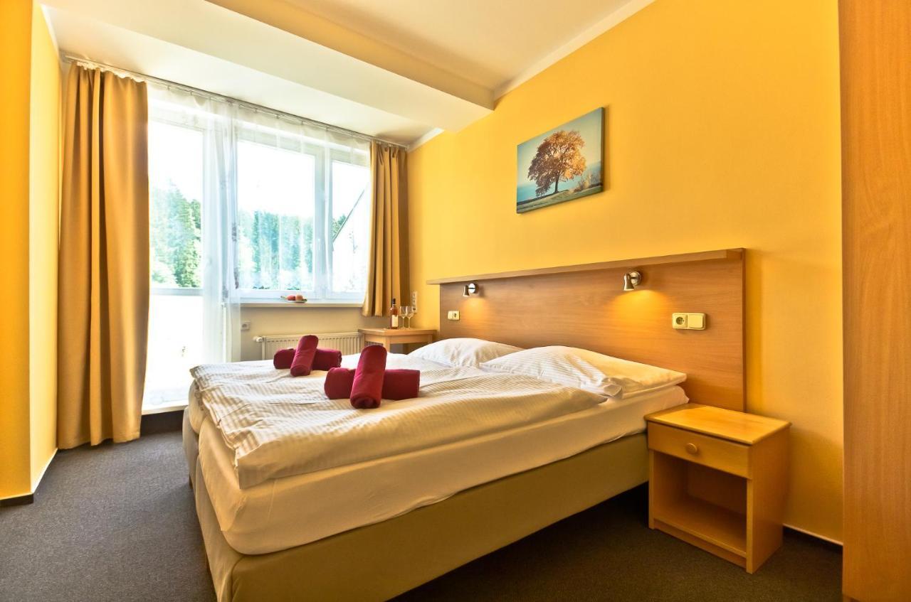Hotel Resort Luna Ledec nad Sazavou Exterior photo